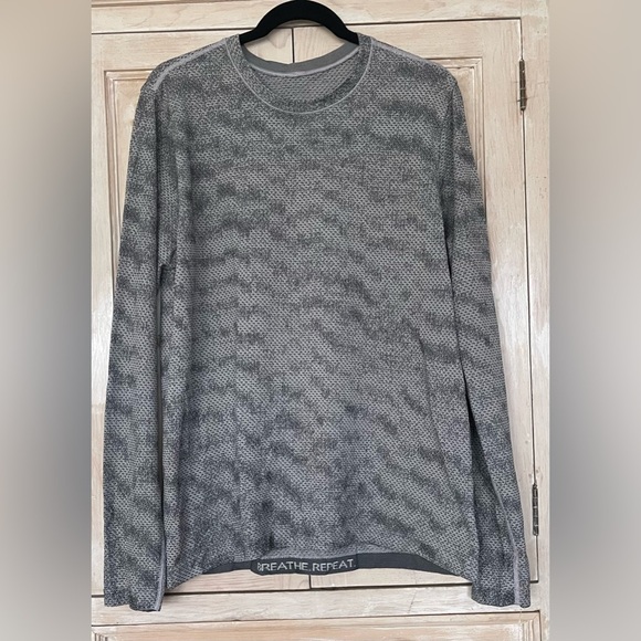 Lululemon Metal Vent Breathe Long Sleeve Size L - Picture 1 of 4